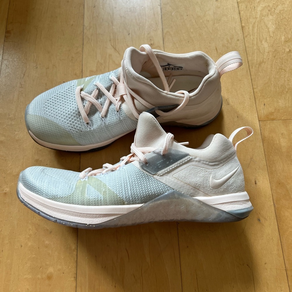 Nike Metcon 3 Flyknit size 8.5
